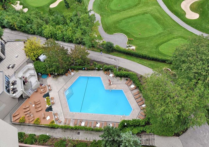 Photo 34 at E8 - 284 Mill Road, Markland Wood, Toronto