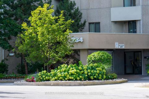 Photo 1 at E8 - 284 Mill Road, Markland Wood, Toronto