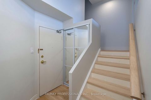 Photo 4 at E8 - 284 Mill Road, Markland Wood, Toronto