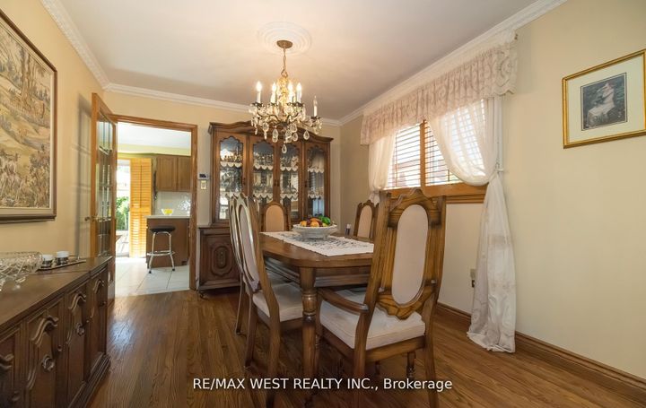 Photo 5 at 52 Amantine Crescent, Fletcher's Creek South, Brampton