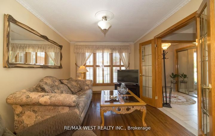 Photo 9 at 52 Amantine Crescent, Fletcher's Creek South, Brampton