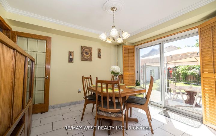 Photo 17 at 52 Amantine Crescent, Fletcher's Creek South, Brampton
