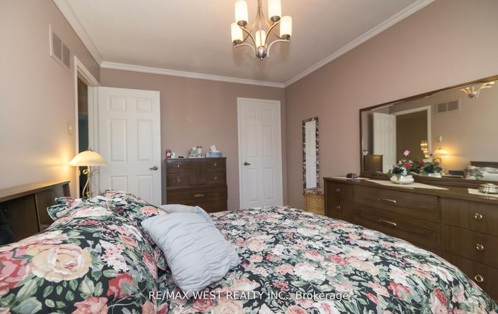 Photo 23 at 52 Amantine Crescent, Fletcher's Creek South, Brampton