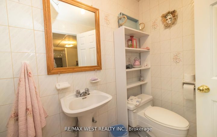 Photo 33 at 52 Amantine Crescent, Fletcher's Creek South, Brampton