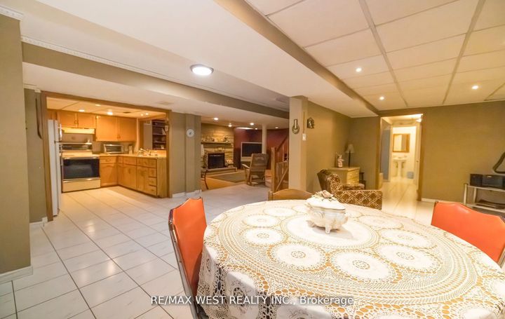 Photo 34 at 52 Amantine Crescent, Fletcher's Creek South, Brampton