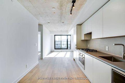 Photo 6 at 401 - 2720 Dundas Street W, Junction Area, Toronto Photo 6 at 401 - 2720 Dundas Street W, Junction Area, Toronto