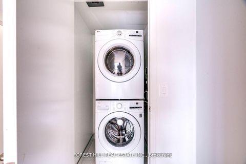 Photo 19 at 401 - 2720 Dundas Street W, Junction Area, Toronto