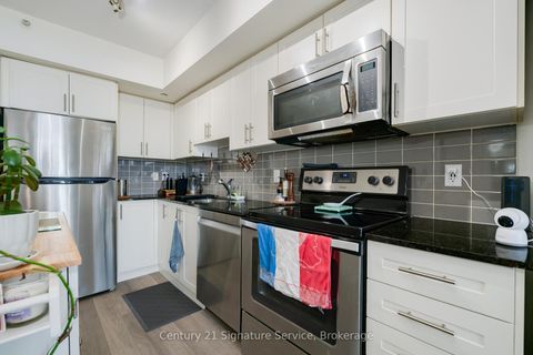 Photo 10 at 609 - 3520 Danforth Avenue, Oakridge, Toronto