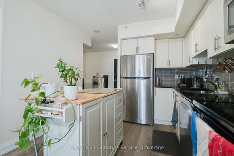 Photo 11 at 609 - 3520 Danforth Avenue, Oakridge, Toronto