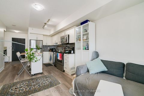 Photo 13 at 609 - 3520 Danforth Avenue, Oakridge, Toronto