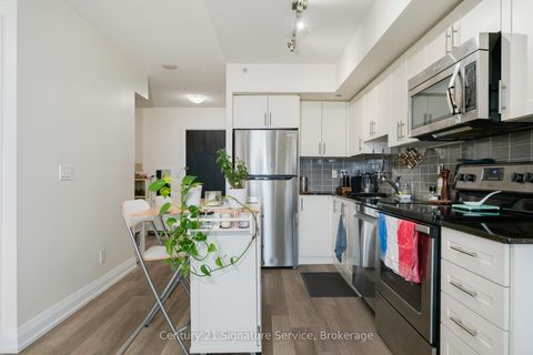 Photo 14 at 609 - 3520 Danforth Avenue, Oakridge, Toronto