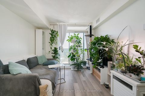 Photo 18 at 609 - 3520 Danforth Avenue, Oakridge, Toronto