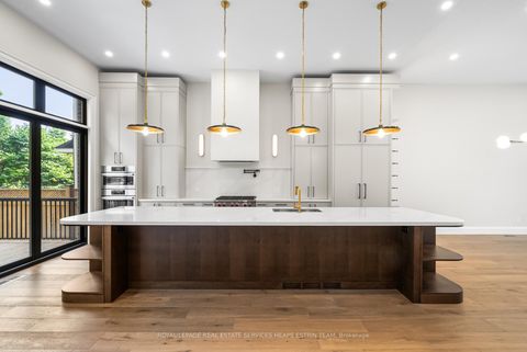 Photo 4 at 66 Parkhurst Boulevard, Leaside, Toronto