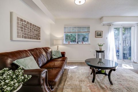 Photo 11 at 680 Gibney Crescent, Summerhill Estates, Newmarket