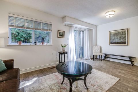 Photo 12 at 680 Gibney Crescent, Summerhill Estates, Newmarket