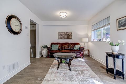 Photo 14 at 680 Gibney Crescent, Summerhill Estates, Newmarket