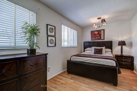 Photo 21 at 680 Gibney Crescent, Summerhill Estates, Newmarket