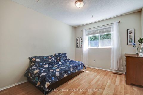 Photo 27 at 680 Gibney Crescent, Summerhill Estates, Newmarket