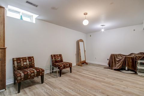 Photo 37 at 680 Gibney Crescent, Summerhill Estates, Newmarket