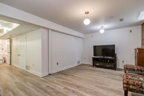 Photo 39 at 680 Gibney Crescent, Summerhill Estates, Newmarket