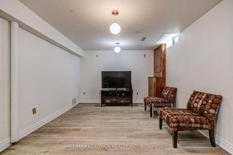 Photo 40 at 680 Gibney Crescent, Summerhill Estates, Newmarket