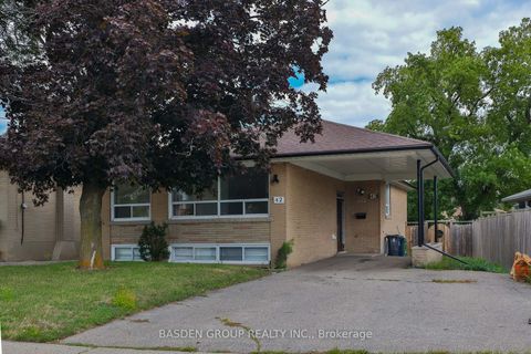 Photo 1 at 42 Bridgenorth Crescent, Beaumonde Heights, Toronto