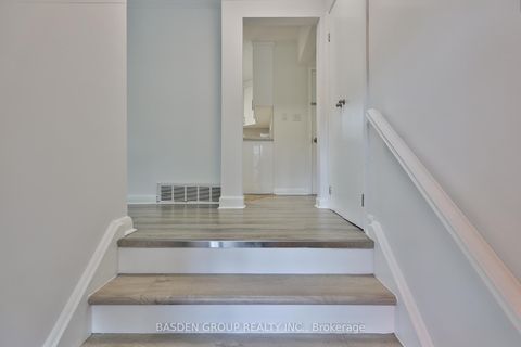 Photo 2 at 42 Bridgenorth Crescent, Beaumonde Heights, Toronto