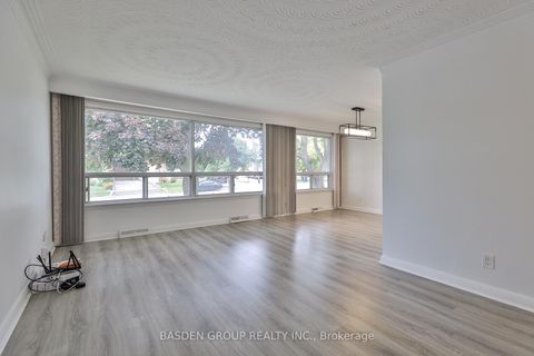 Photo 5 at 42 Bridgenorth Crescent, Beaumonde Heights, Toronto