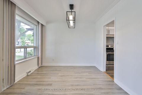 Photo 7 at 42 Bridgenorth Crescent, Beaumonde Heights, Toronto