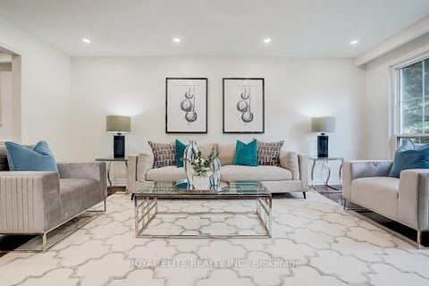 Photo 6 at 11 Abbeywood Trail, Don Mills, Toronto