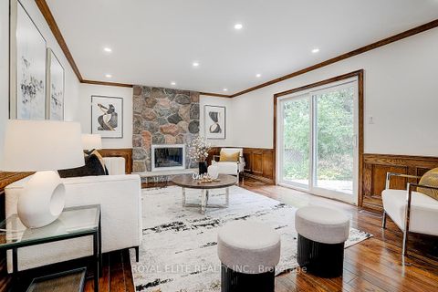 Photo 12 at 11 Abbeywood Trail, Don Mills, Toronto