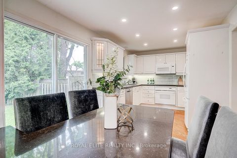 Photo 16 at 11 Abbeywood Trail, Don Mills, Toronto