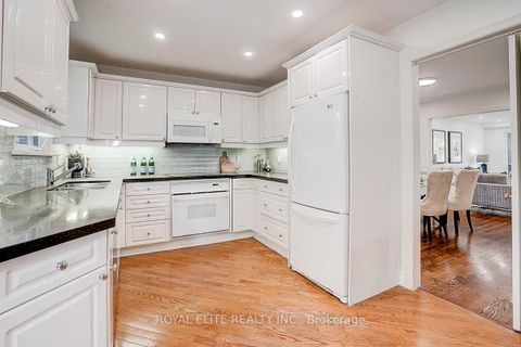 Photo 20 at 11 Abbeywood Trail, Don Mills, Toronto