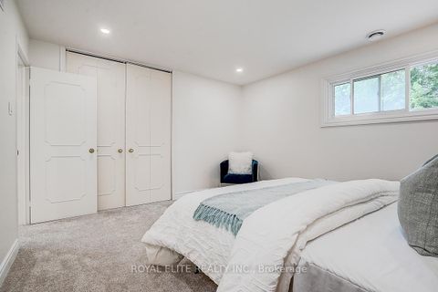 Photo 34 at 11 Abbeywood Trail, Don Mills, Toronto