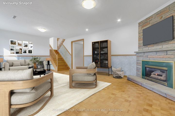 Photo 30 at 951 Streamway Crescent, Applewood, Mississauga