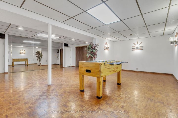 Photo 37 at 951 Streamway Crescent, Applewood, Mississauga