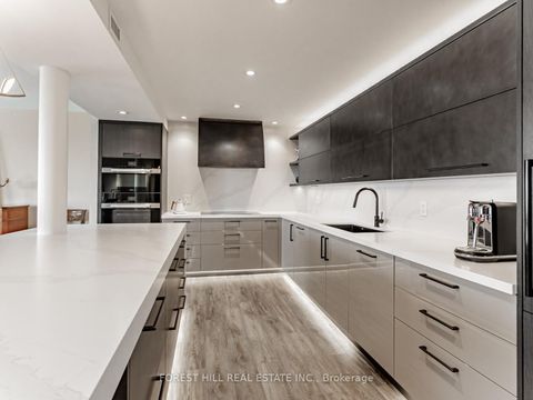 Photo 9 at 1810/1809 - 175 Cumberland Street, Annex, Toronto