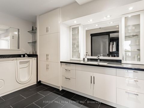 Photo 17 at 1810/1809 - 175 Cumberland Street, Annex, Toronto