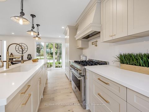 Photo 13 at 2212 Urwin Crescent, WO West, Oakville
