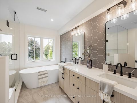Photo 24 at 2212 Urwin Crescent, WO West, Oakville