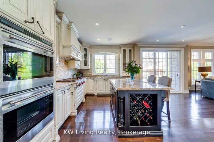 Photo 9 at 70 Hartfield Road, Humber Valley, Toronto