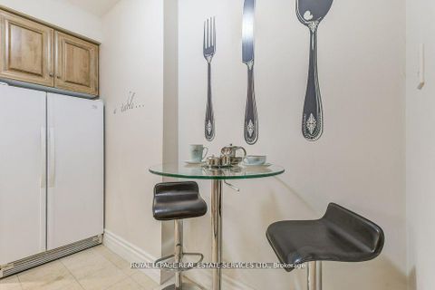 Photo 12 at 209 - 10 Old York Mills Road, York Mills, Toronto