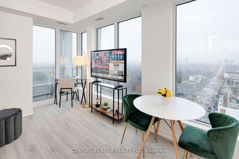 Photo 2 at 1820 - 2020 Bathurst Street, Cedarvale, Toronto