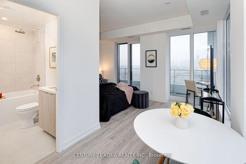 Photo 3 at 1820 - 2020 Bathurst Street, Cedarvale, Toronto