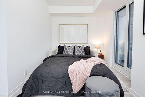 Photo 5 at 1820 - 2020 Bathurst Street, Cedarvale, Toronto