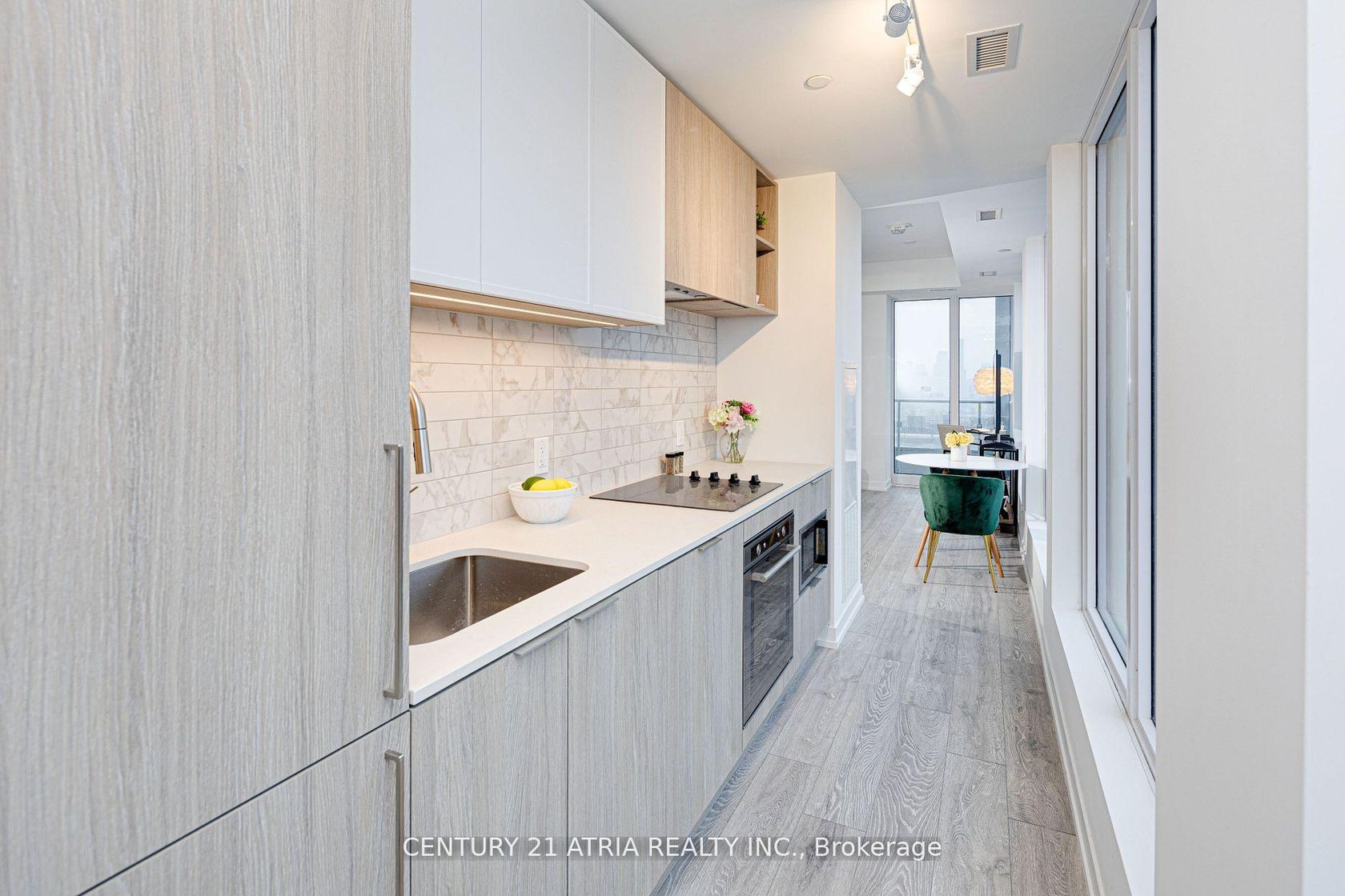1820 - 2020 Bathurst Street, Cedarvale, Toronto 