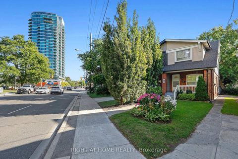 Photo 1 at 977 Broadview Avenue, Broadview North, Toronto