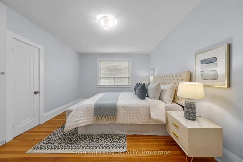 Photo 14 at 977 Broadview Avenue, Broadview North, Toronto