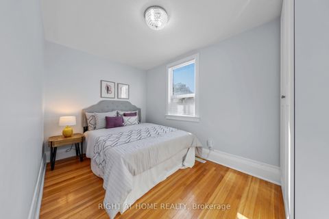 Photo 16 at 977 Broadview Avenue, Broadview North, Toronto