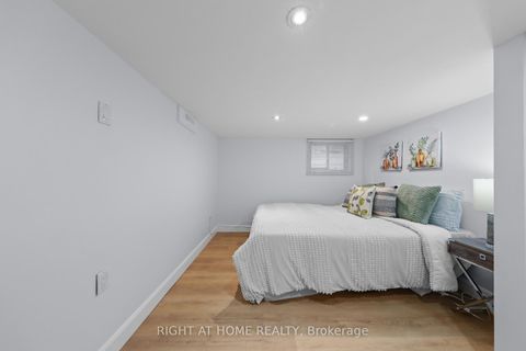 Photo 20 at 977 Broadview Avenue, Broadview North, Toronto